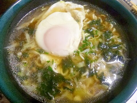 ゆで汁再利用キャベツとたまごのインスタントラーメン